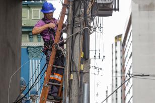 Com quase 15 mil vagas, Paraná foi o 3º estado que mais gerou empregos em outubro