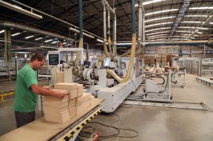 De R$ 1,8 mil a R$ 2,1 mil: Paraná seguirá com maior Piso Regional do País em 2024