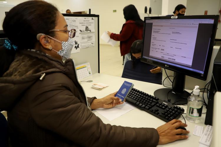 Paraná oferta 10.646 vagas de emprego nas Agências do Trabalhador