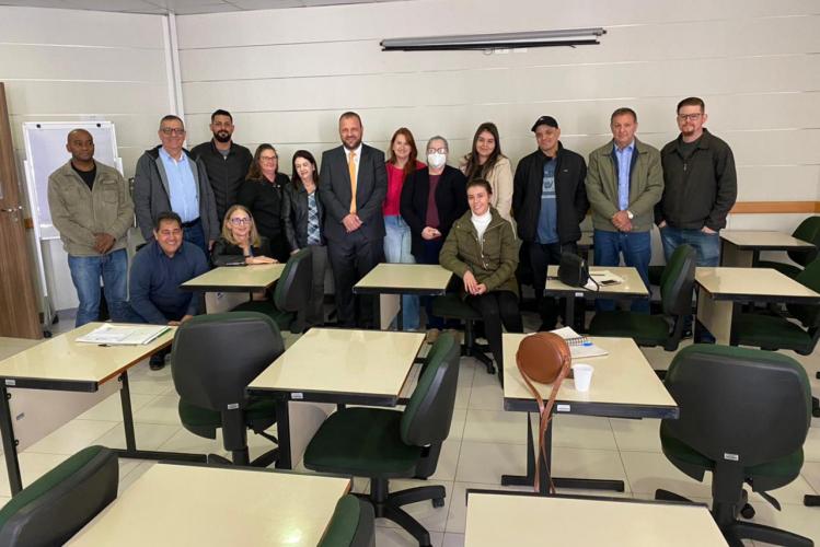 Governo do Estado promove curso de capacitação aos servidores das Agências do Trabalhador na Secretaria da Família, Justiça e Trabalho