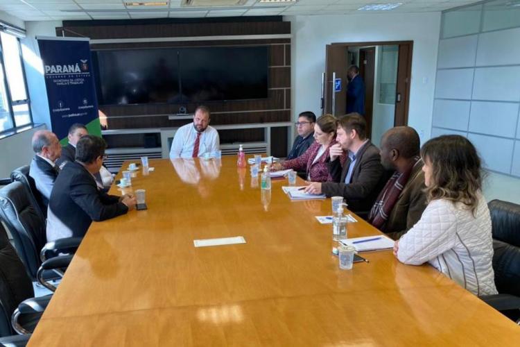 Governo do Paraná coloca crédito da Fomento Paraná à disposição da indústria madeireira para adequar equipamentos às normas de segurança e reduzir acidentes de trabalho - Curitiba, 12/05/2022