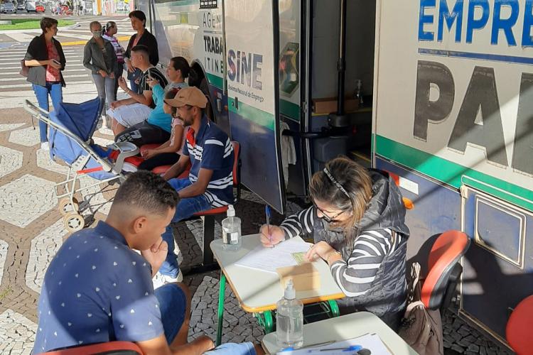 Estado gera quase 10 mil empregos formais através das Agências do Trabalhador em Maio