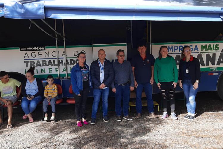 Emprega Mais Paraná encerra passagem pelo Oeste com mais de mil trabalhadores atendidos