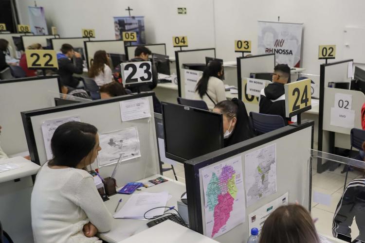 Com destaque para indústria, Agências do Trabalhador têm 14,1 mil vagas disponíveis