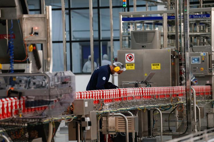 Com 87,6 mil novos postos em 2023, Paraná se consolida como maior empregador do Sul