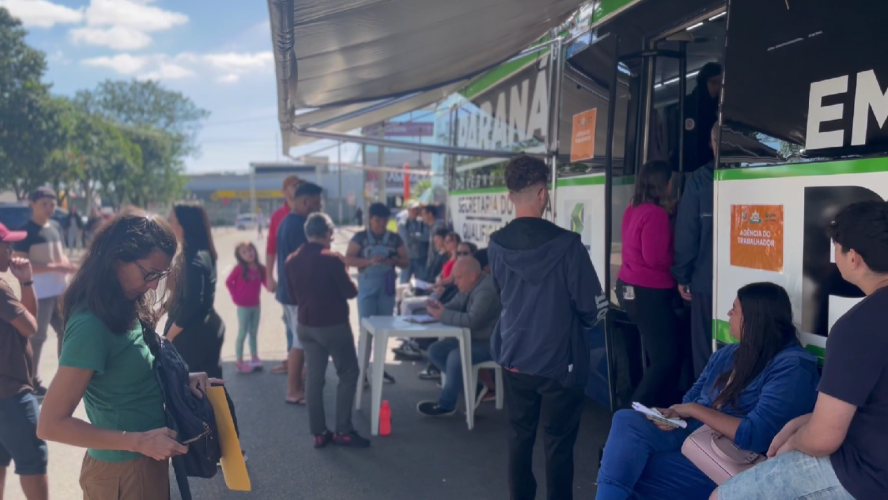 Secretaria do Trabalho, Qualificação e Renda marca presença na Festa do Trabalhador, em Fazenda Rio Grande