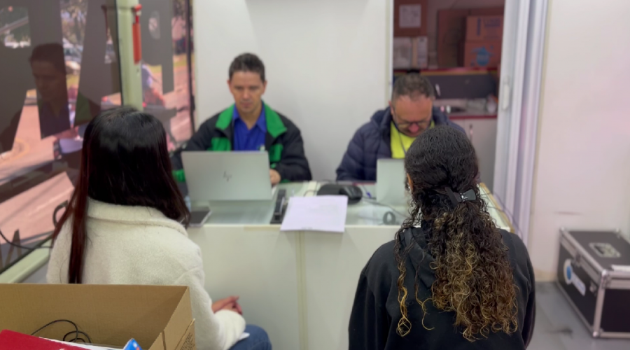 Secretaria do Trabalho, Qualificação e Renda marca presença na Festa do Trabalhador, em Fazenda Rio Grande