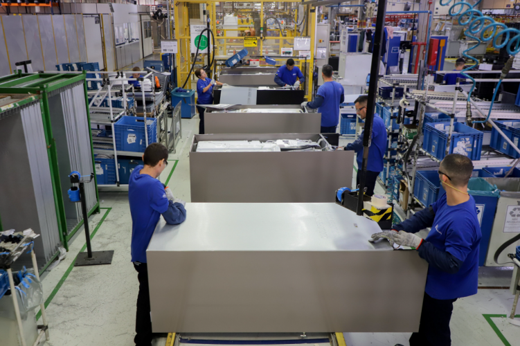 Agências do Trabalhador do Paraná têm 25,7 mil vagas disponíveis