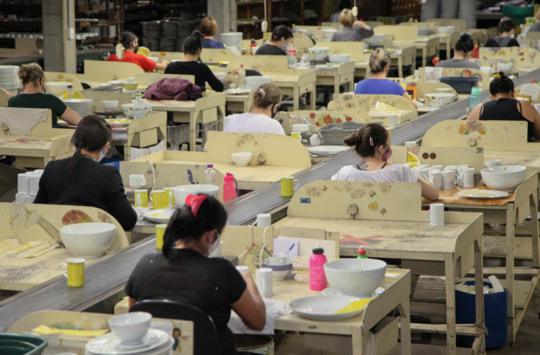 Ritmo acelerado: Paraná abre semana com oferta de 26,5 mil vagas de empregos