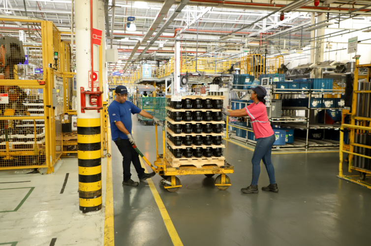 Paraná tem 25,5 mil oportunidades de emprego em todas as regiões