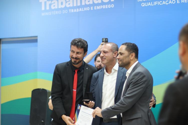 inauguração da casa do trabalhador