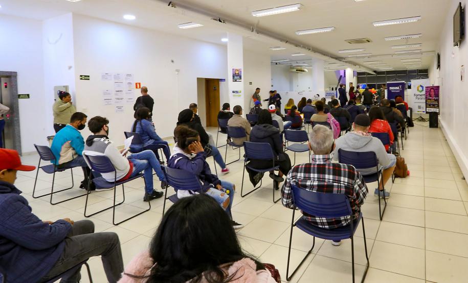 Mutirão de Empregos em Bares e Restaurantes
