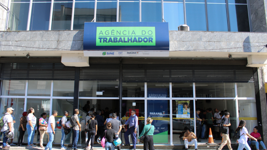 Paraná inicia 2026 com alta de 24,4% na colocação de trabalhadores via Rede Sine